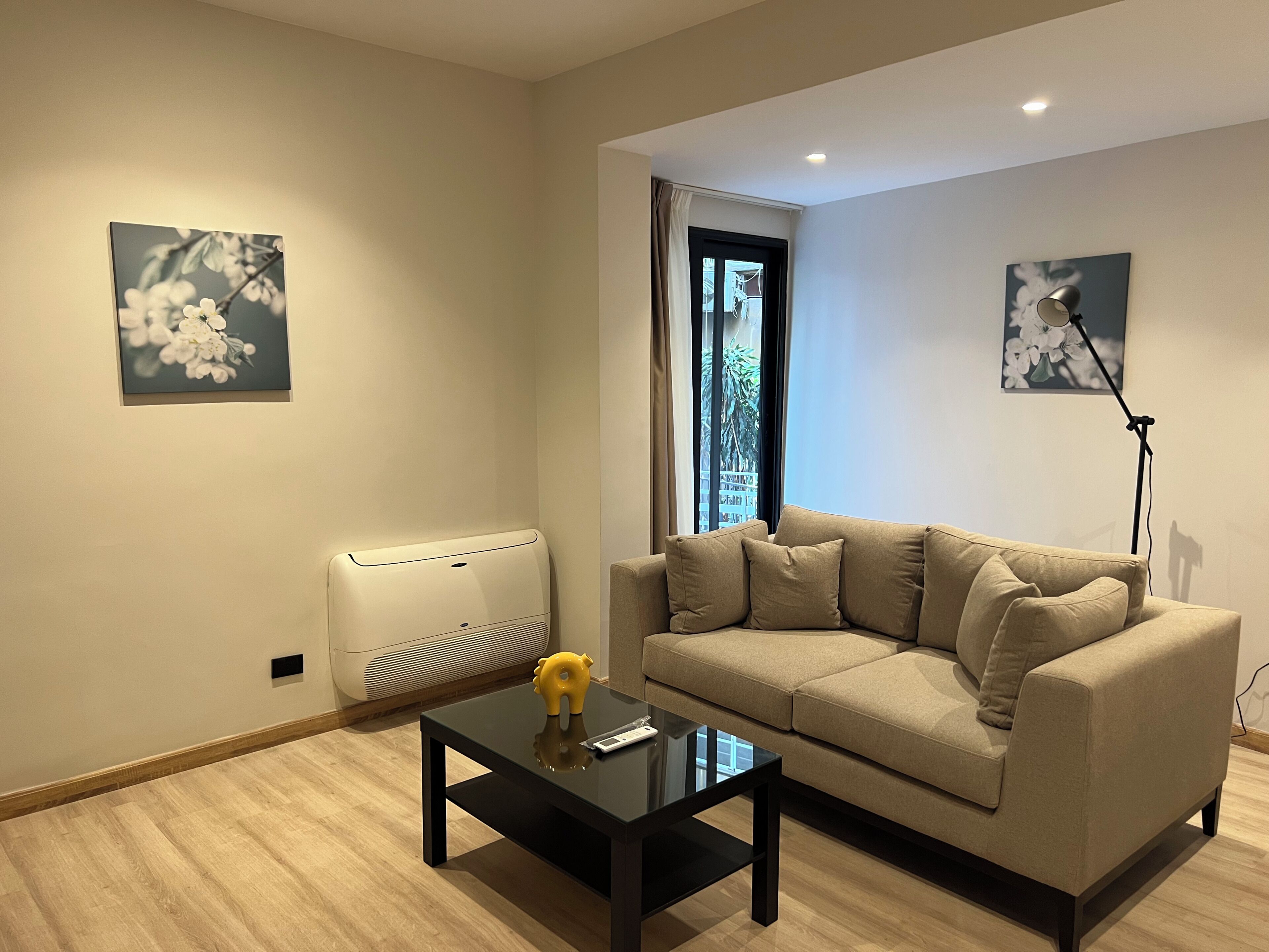 Deluxe Apartment, 1 Bedroom, Balcony, City View | Living area