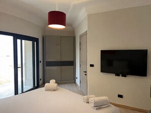 Minibar, free WiFi, bed sheets - Brassbell Homes-Next to Lebanon Embassy (Cairo Governorate)