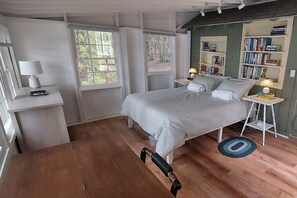 Schreibtisch, kostenloses WLAN, Bettwäsche