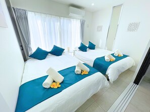 Room - Family or Group - White private villa 1 minute to the ocean - White Cube Yagaji Okinawa (名護市)