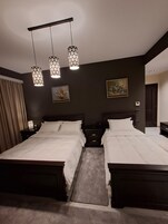 Select Comfort beds, minibar, desk, soundproofing
