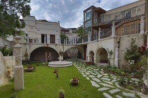 Khuôn viên nơi lưu trú