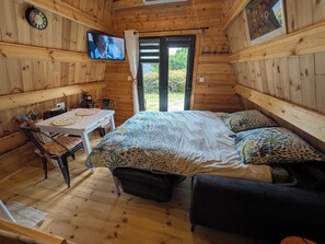 WiFi, bed sheets