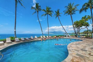 Pool - Front Row on Maui's Shoreline. Turtles, Sunsets and Ocean-to-Mountain Views (Kihei)