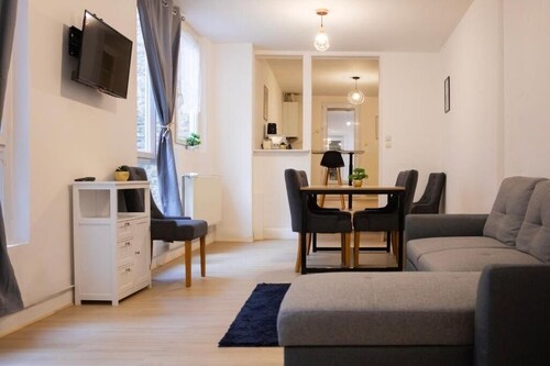SPA central charmant duplex cosy 90m2 à 300m rue piétonne et 500 m du port