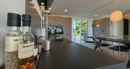 Renovated holiday home with sea view in Skåstrup