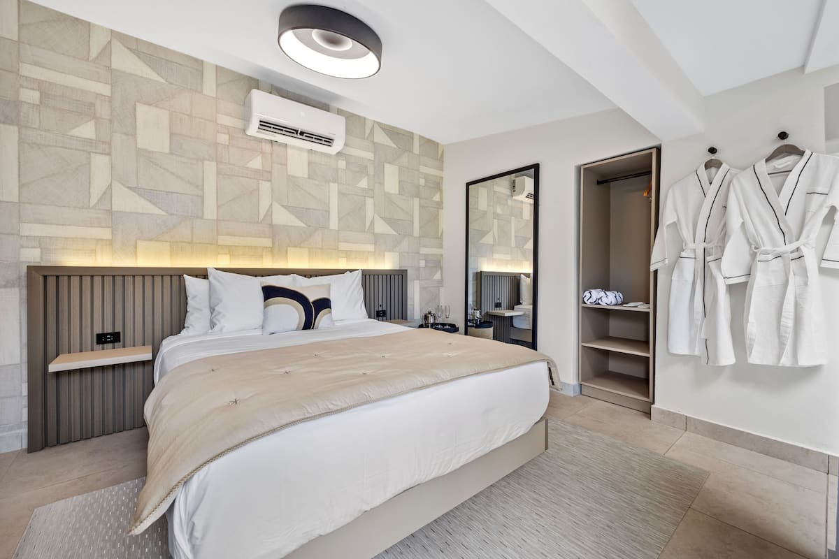 Standard Room | Premium bedding, blackout drapes, free WiFi, bed sheets
