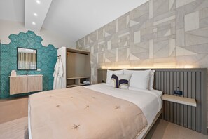 Deluxe Room | Blackout curtains, free WiFi - The Weekender Hotel (San Juan)