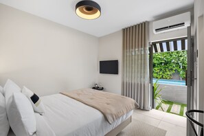 Standard Room | Premium bedding, blackout drapes, free WiFi, bed sheets - The Weekender Hotel (San Juan)
