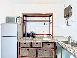 Fridge, microwave, oven, dishwasher - Les Grenadines by Interhome (La Grande Motte)