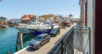 Traditional House with Fishing Boat Views in Chioggia