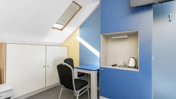 Basic Twin Room | Interior