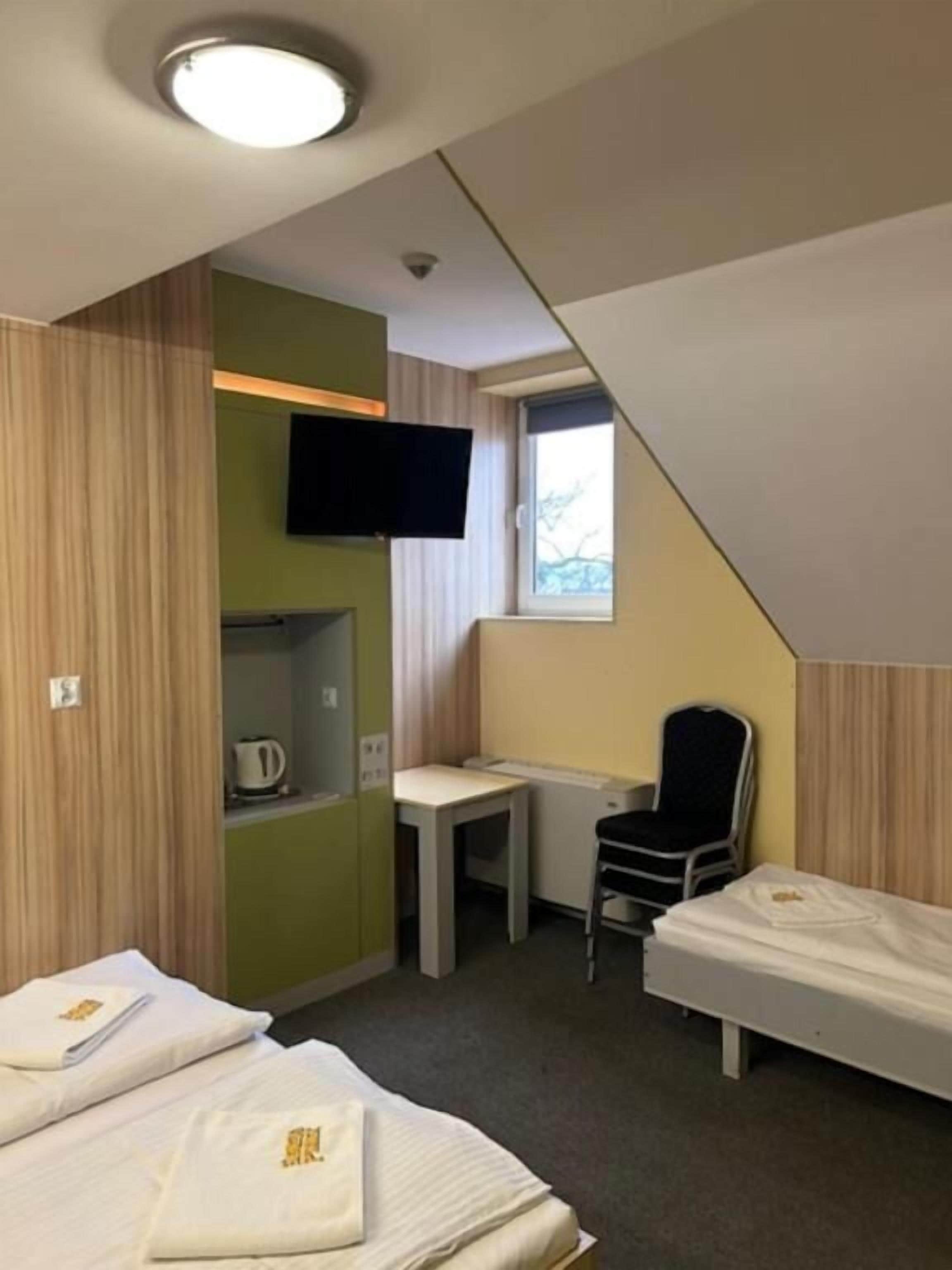 Basic Triple Room, Mountain View