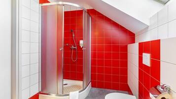 Dortoir Partagé, vue montagne | Salle de bain