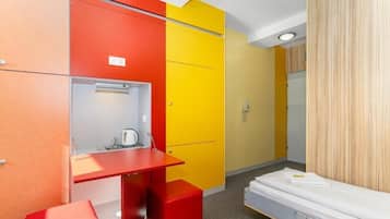 Basic Twin Room, Mountain View | Free WiFi