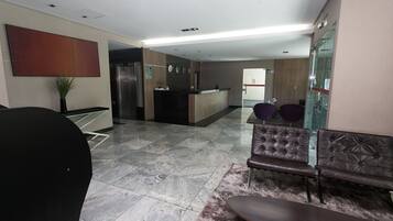 Apartment | Lobby