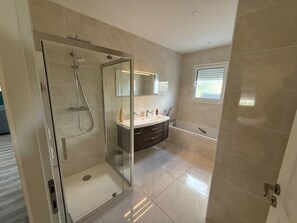 Bathroom - Vrbo Property (Talais)
