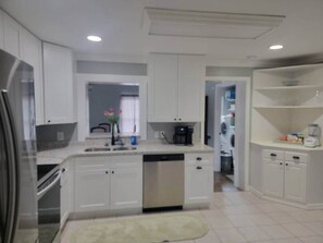 Private kitchen - Manatee River Bungalow-6 Boat ramp at highl shores (Ellenton)