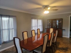 Dining - Manatee River Bungalow-6 Boat ramp at highl shores (Ellenton)