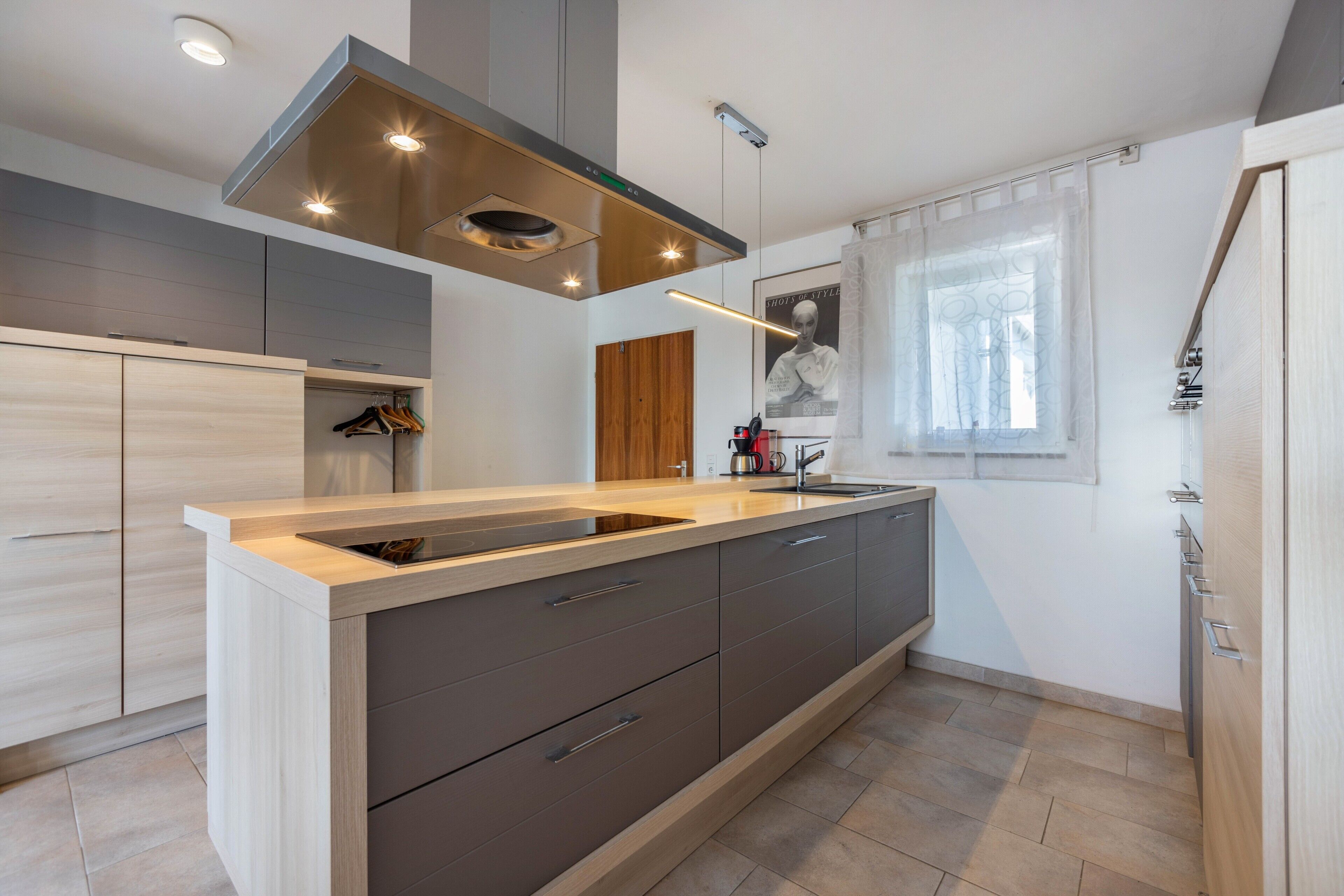 Kühlschrank, Ofen, Herdplatte, Geschirrspüler