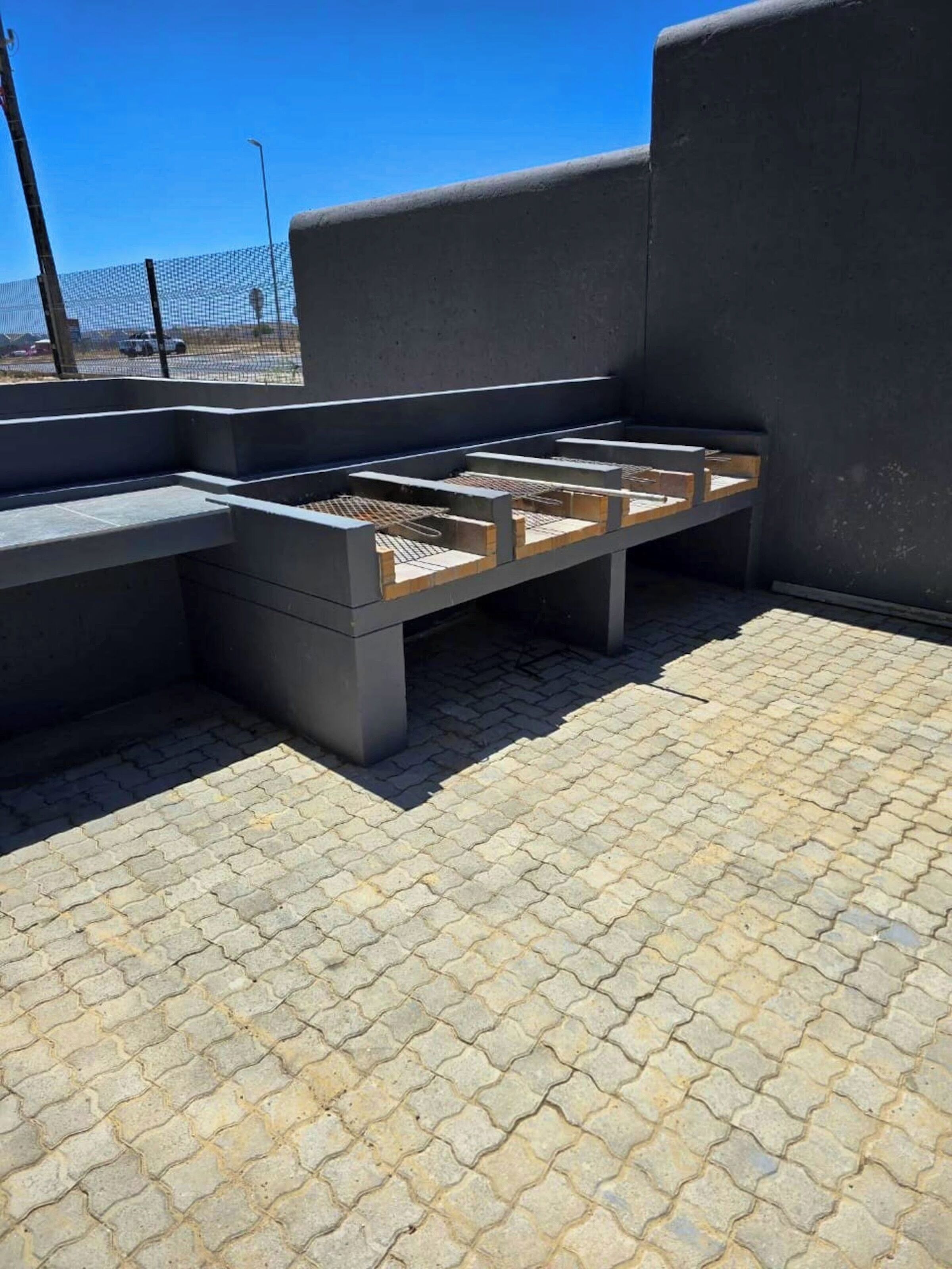 Studio, 1 Bedroom, Smoking, Patio | BBQ/picnic area
