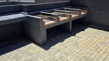 Studio, 1 Bedroom, Smoking, Patio | BBQ/picnic area