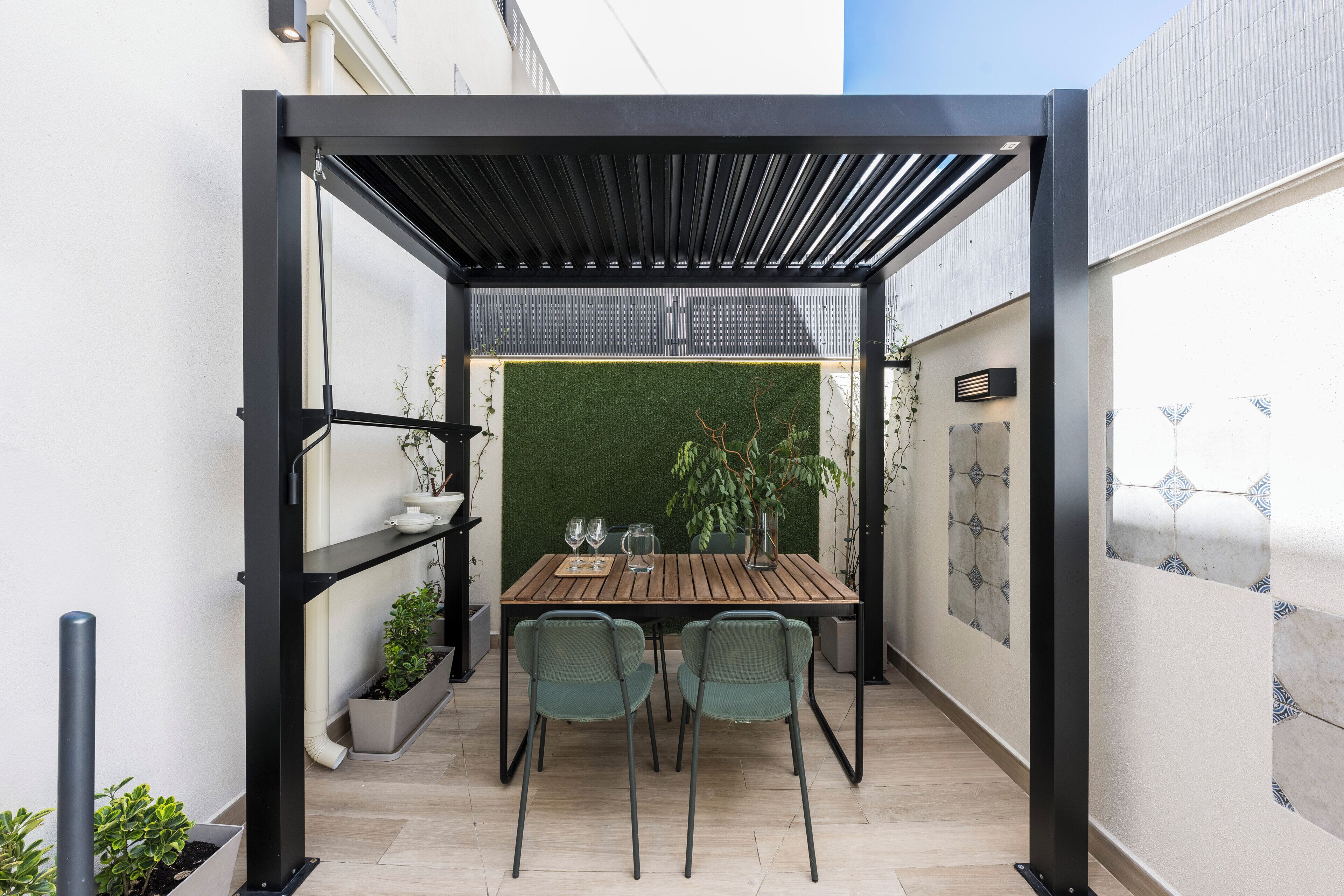 Deluxe Apartment | Outdoor dining