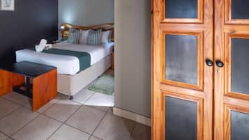 In-room safe, desk, iron/ironing board, free WiFi