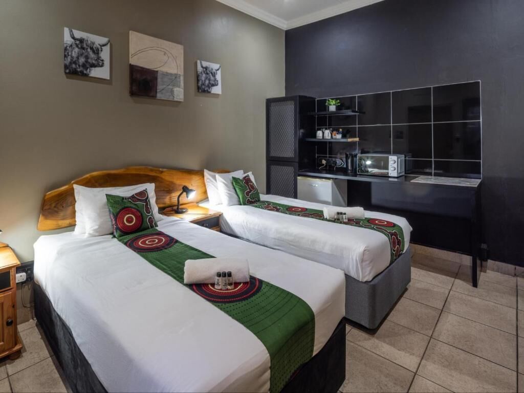 Comfort-Doppelzimmer, Gartenblick | Zimmersafe, Schreibtisch, Bügeleisen/Bügelbrett, kostenloses WLAN