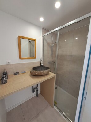 Bathroom - Charming cottage in Provence (La Cadière-d'Azur)