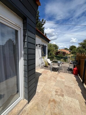 Outdoor dining - Charming cottage in Provence (La Cadière-d'Azur)