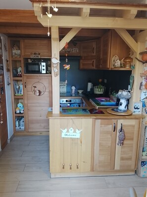 Private kitchen - Gîte Auprès des Oiseaux - Montels (Montels)