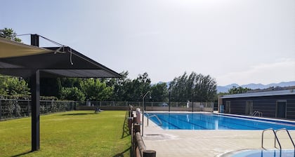 Holiday Home 'Pisto' with Mountain Views, Pool Access and Air Conditioning