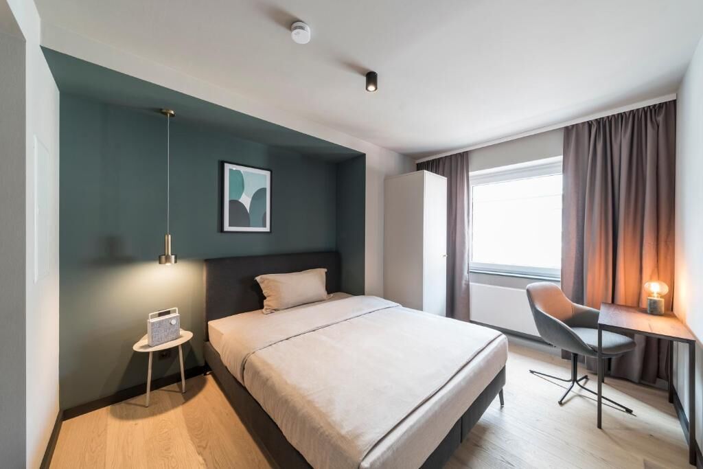 Apartment | Zimmersafe, laptopgeeigneter Arbeitsplatz, Verdunkelungsvorhänge