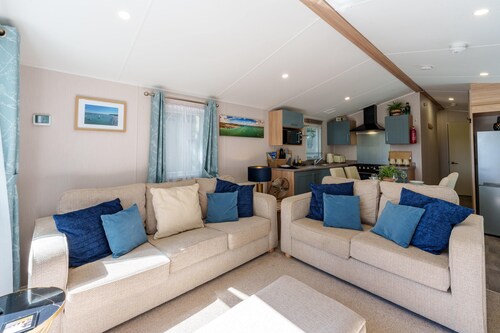 Charming Isle of Wight Holiday Park Retr
