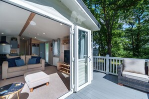 House, 2 Bedrooms, Smoking, Patio | Living room - Charming Isle of Wight Holiday Park Retr (Cowes)