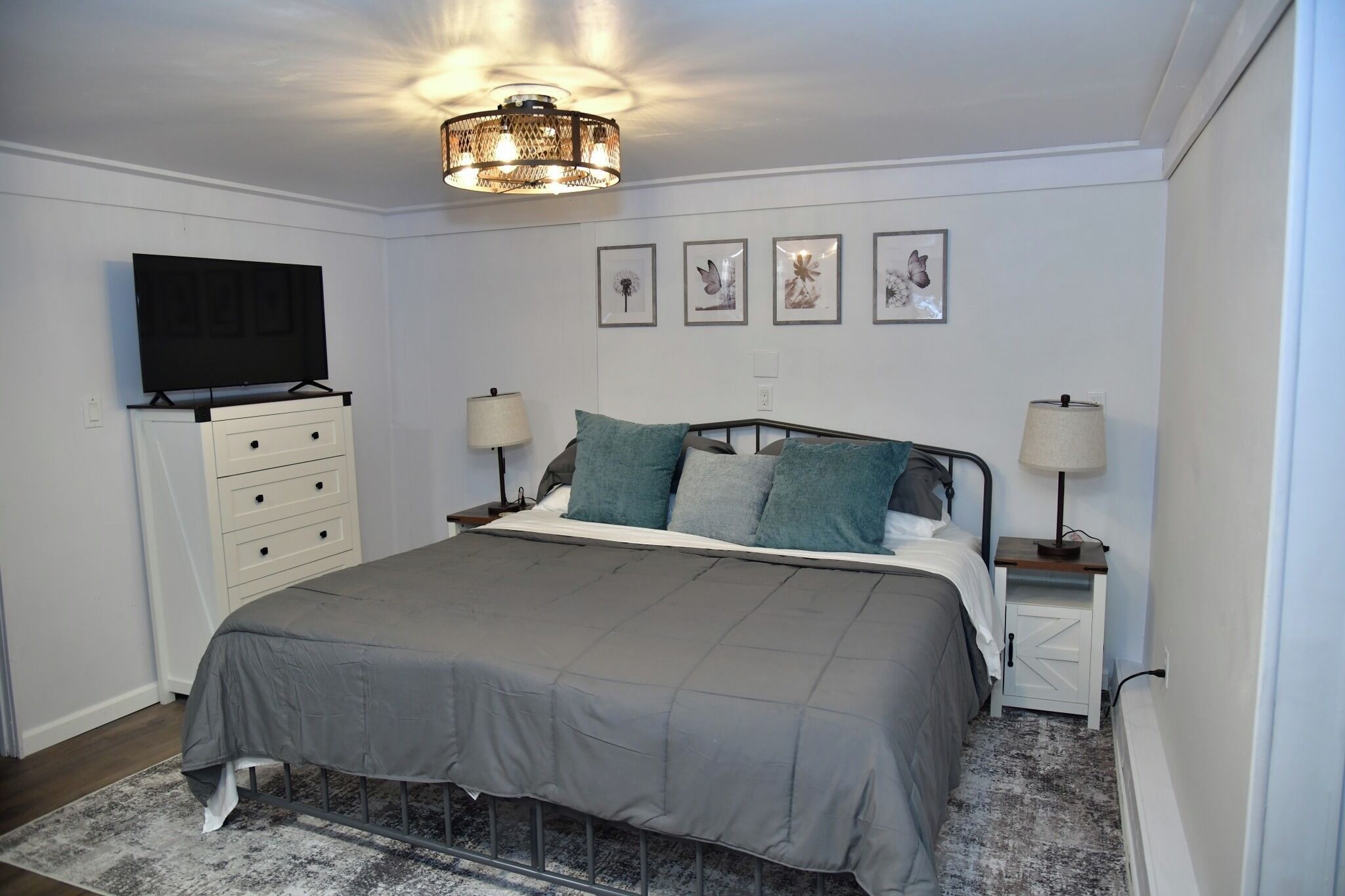 5 bedrooms, free WiFi, bed sheets