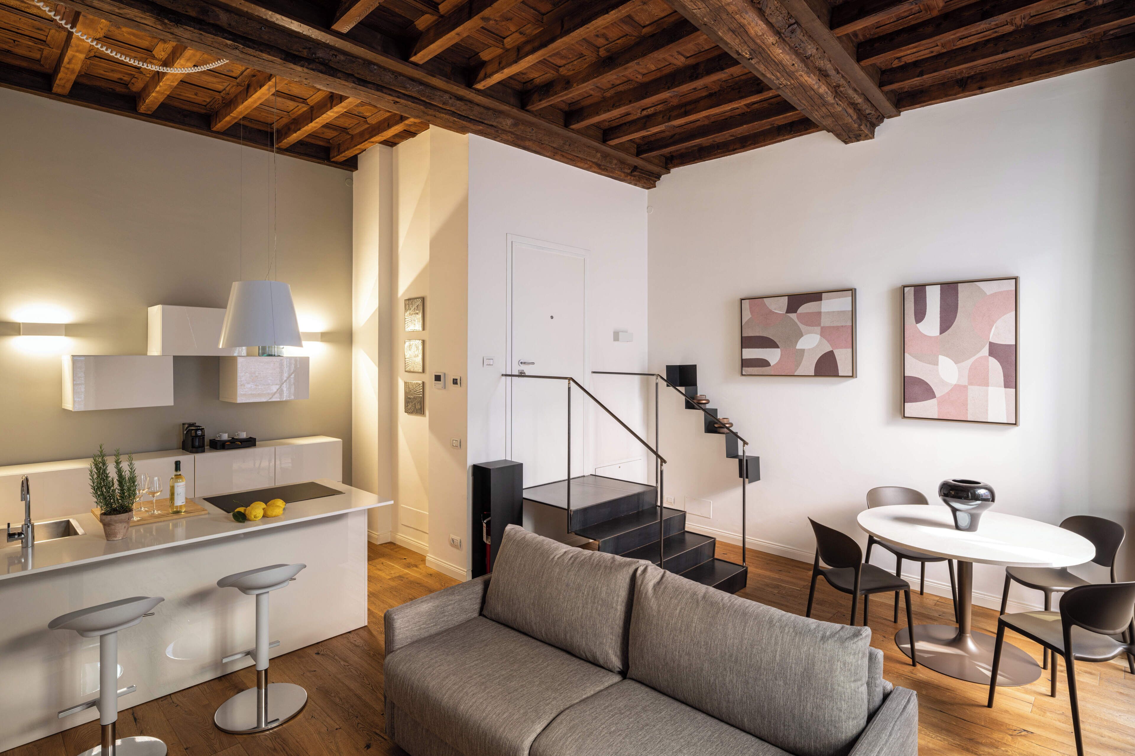 Comfort-Apartment | Wohnbereich | 40-Zoll-Flachbildfernseher mit Digitalempfang