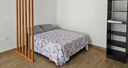 Cozy Apartment in front of the Airport and close to Flores Island