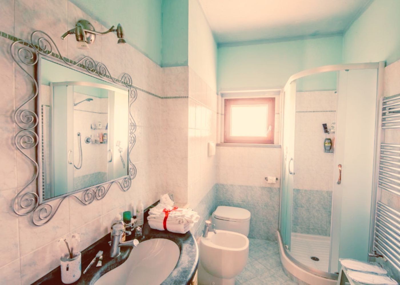Dusche, Bidet, Handtücher