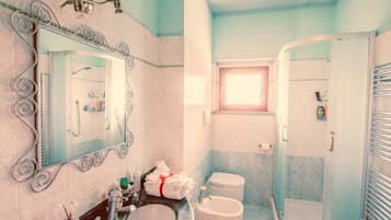 Dusche, Bidet, Handtücher