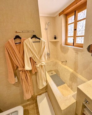 Bathroom - Adorable 1-bedroom hotel suite with AC in fes (fes)