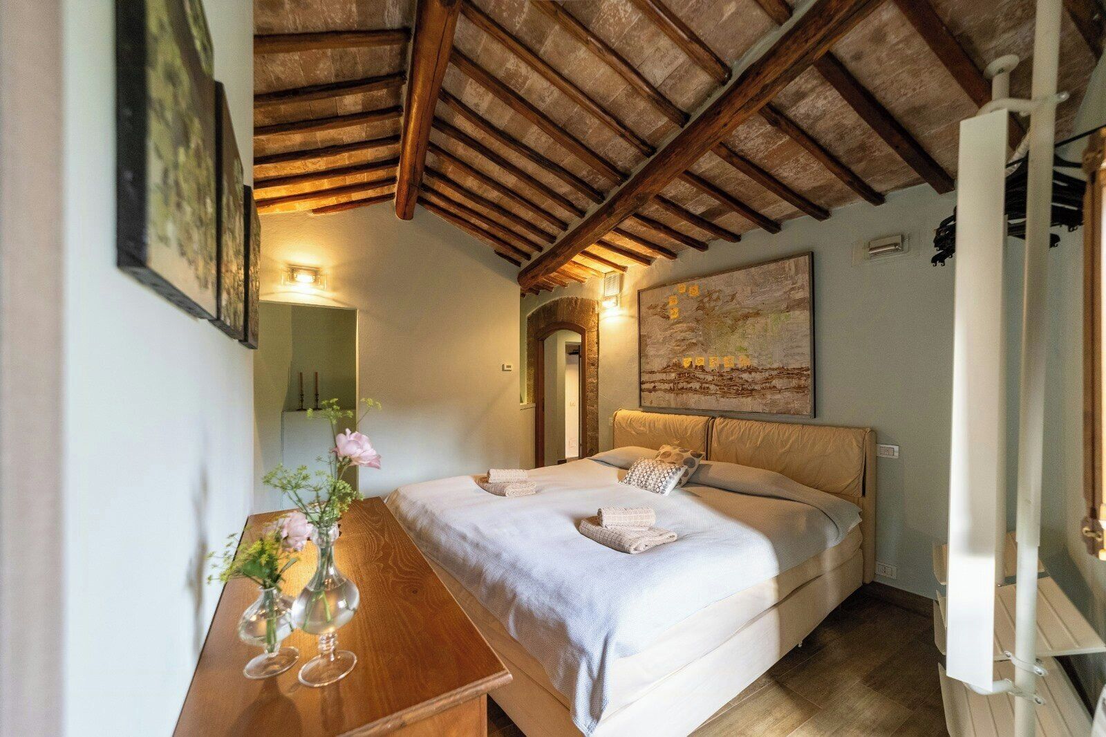 3 bedrooms, desk, free WiFi