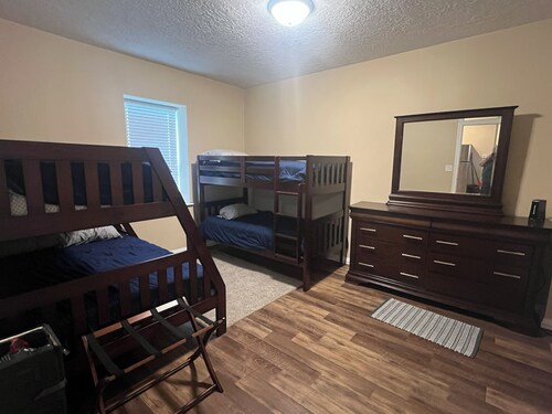 Rathbun Lake, 1.5 miles from the Lake, 2 bdrm, 2 bath sleeps 7 in Rathbun, Iowa.