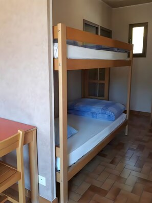 Iron/ironing board, WiFi, bed sheets - Holiday Home “Gîtes Clos La Roche” with Mountain View (Saint-Nazaire-le-Désert)