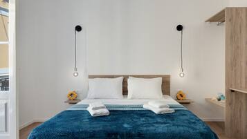 WiFi, bed sheets