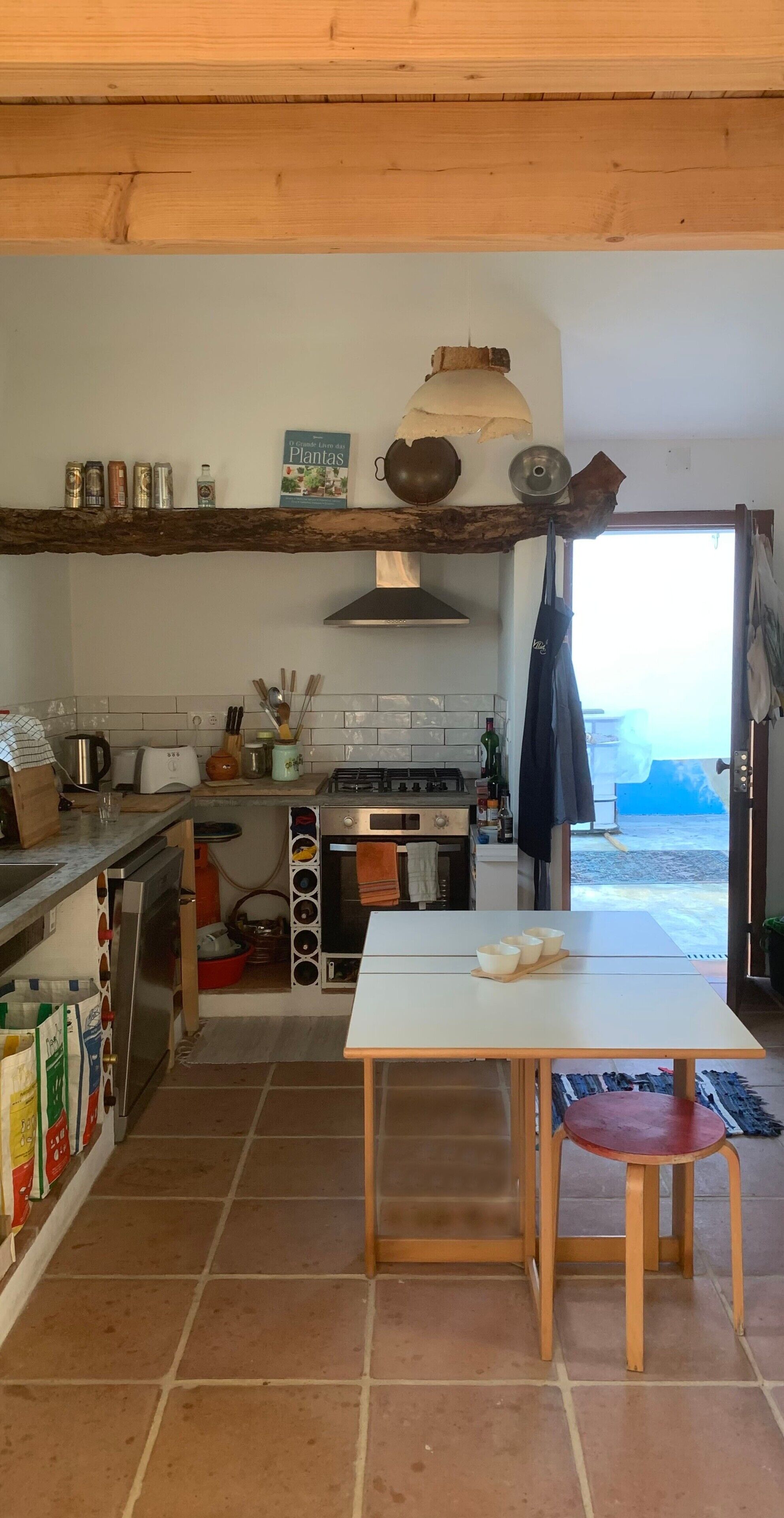 Geladeira, fogão, cooktop, lava-louças