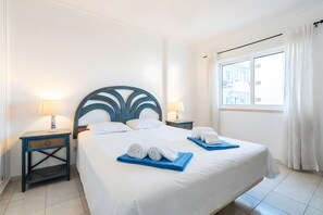 Fer et planche à repasser, Wi-Fi, draps fournis