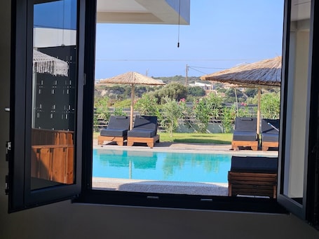 Pool. Mat Suites Aegean Spirit Collection