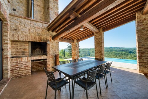 Villa 'San Venanzo – Casale De' Conti' with Pool, Wi-Fi, and Air Conditioning